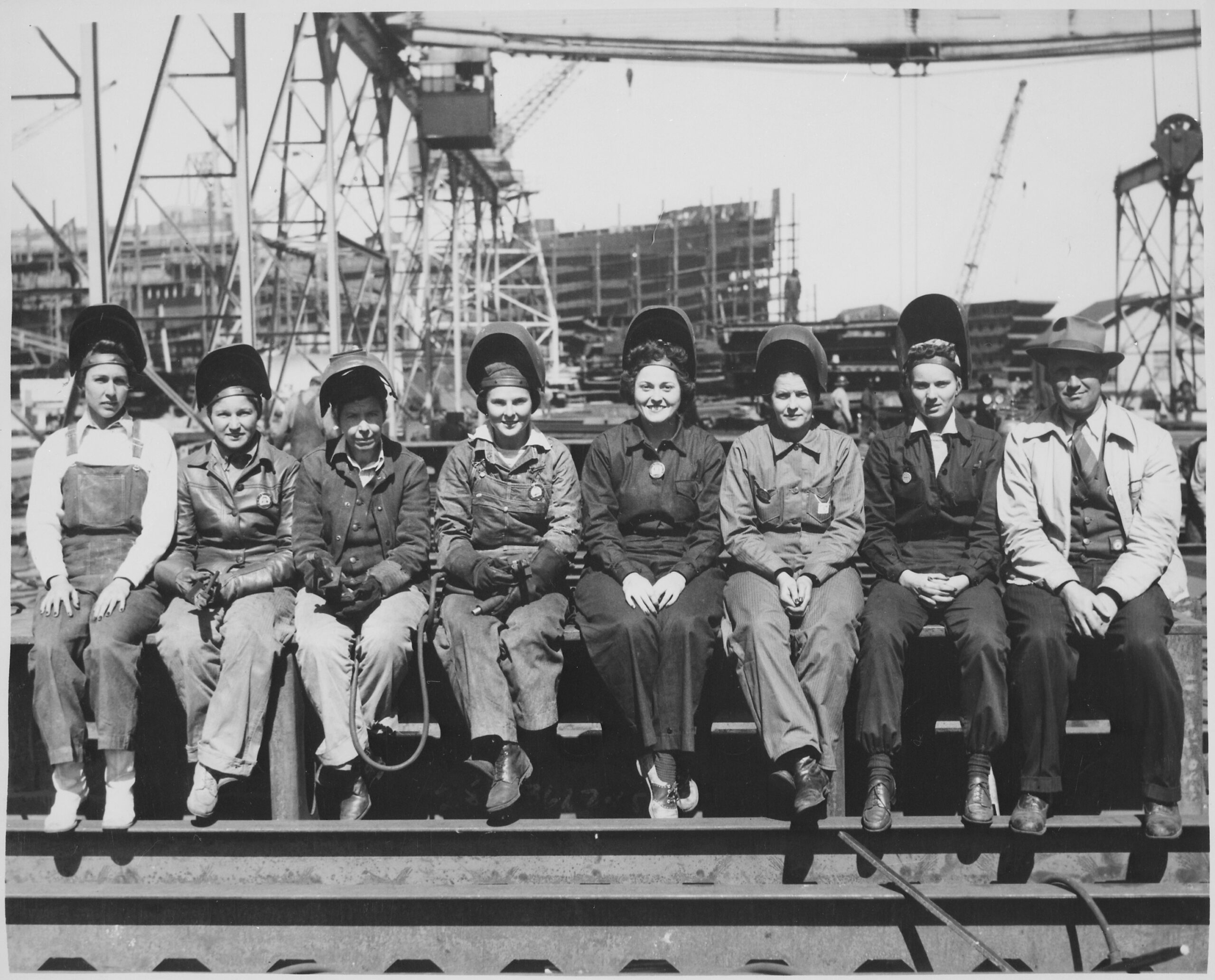 Internal Assessment: Comment l’émancipation des femmes lors de la deuxième guerre mondiale a-t-elle mené au Mouvement de libération des femmes des années 1960s au États-Unis?